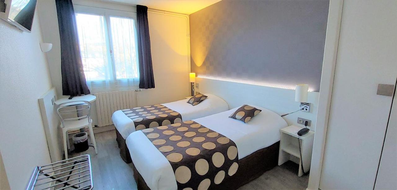 Contact Hotel Du Cerf ชาโต-กงติเยร์ ภายนอก รูปภาพ