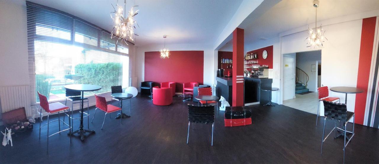 Contact Hotel Du Cerf ชาโต-กงติเยร์ ภายนอก รูปภาพ