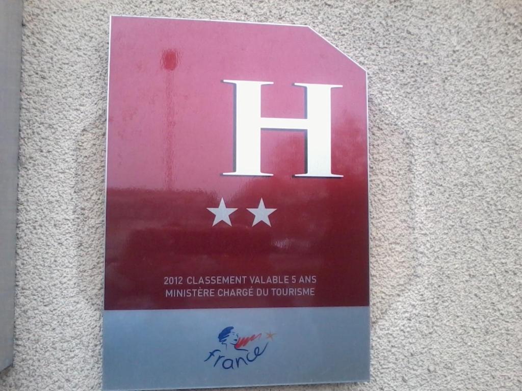Contact Hotel Du Cerf ชาโต-กงติเยร์ ภายนอก รูปภาพ