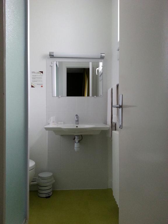 Contact Hotel Du Cerf ชาโต-กงติเยร์ ภายนอก รูปภาพ